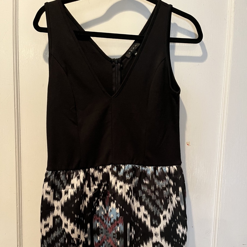 Black Patterned V-Neck Dress - Size Medium